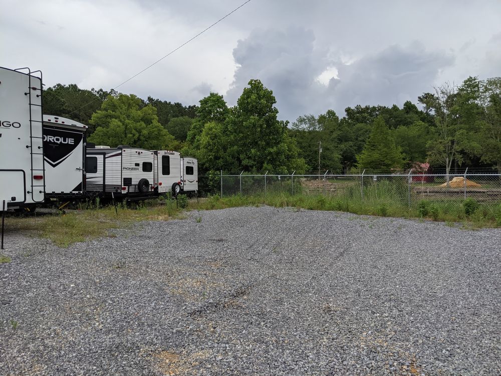 SANTEE CIRCLE SELFSTORAGE Updated September 2024 1305 N Highway 52