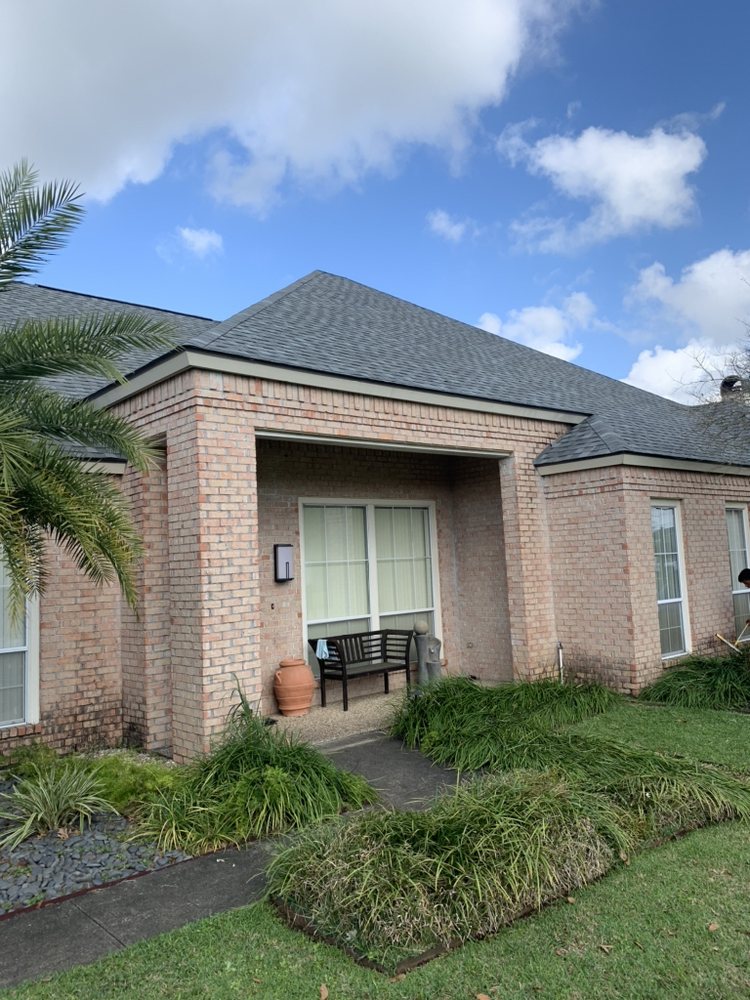 Slide of Pelican Roofing