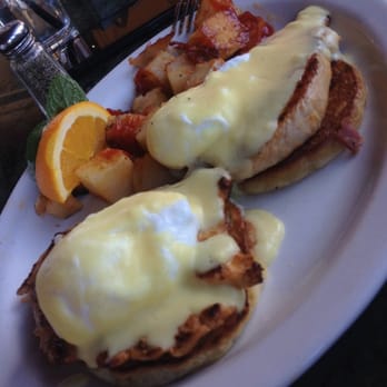 Foxy's Restaurant - Chicken Eggs Benedict. - Diners Near Me - Glendale, California