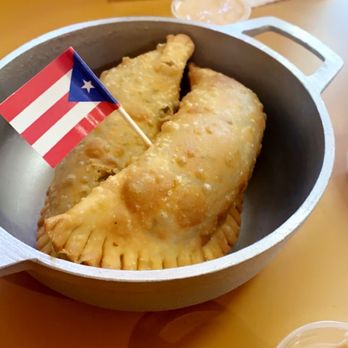Janellie’s Kitchen - Beef empanadas - Puerto Rican Near Me - Chicago, Illinois