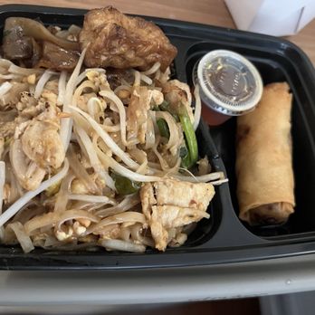 One More Charm - Lunch Pad Thai Noodle (GF) with chicken and Crispy Spring Roll - Thai Near Me - Brooklyn, New York
