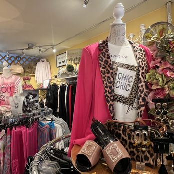 A Special Place - Tons of big personality pieces. - Accessories Near Me - Calgary, Alberta A Special Place - Tons of big personality pieces. - Accessories Near Me - Calgary, Alberta