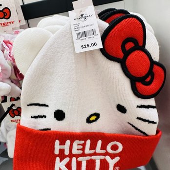 Sanrio Smile Shop - Toy Stores Near Me - Universal City, California