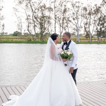 Lakeview Estates & Winery - Beautiful lake in the background - Venues & Event Spaces Near Me - Sacramento, California