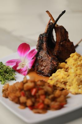 Noir Kitchen & Cocktails by null