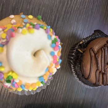 Sweet Red Peach - Yummy Cupcakes ! - Bakeries Near Me - Inglewood, California Sweet Red Peach - Yummy Cupcakes ! - Bakeries Near Me - Inglewood, California