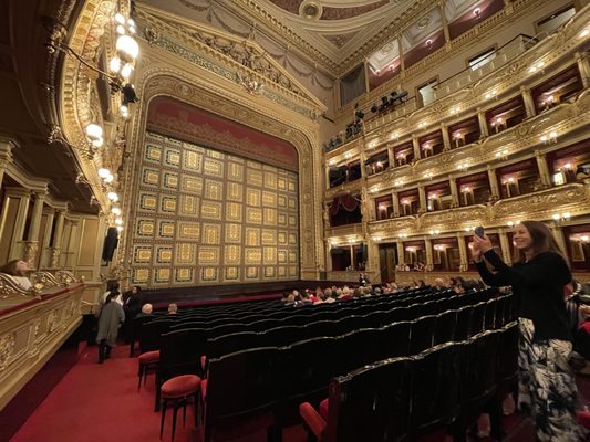 National Theatre by null