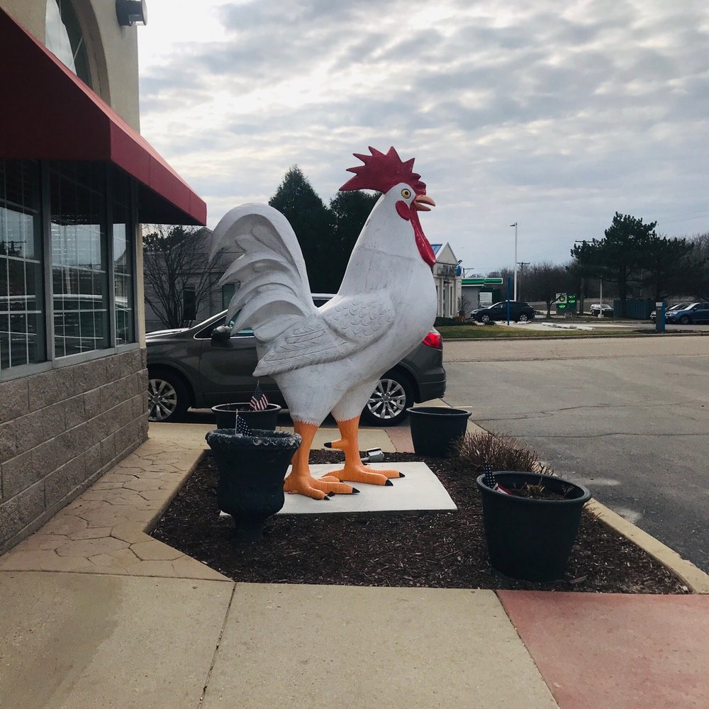 The gisnt chicken welcomes you! The gisnt chicken welcomes you!