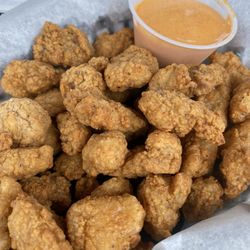 White Elephant Pub - Fried gator