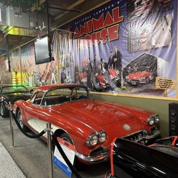 Volo Museum - Animal House - Museums Near Me - Volo, Illinois