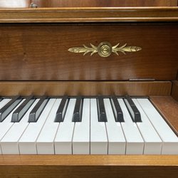 Piano Boutique - Yamaha Piano