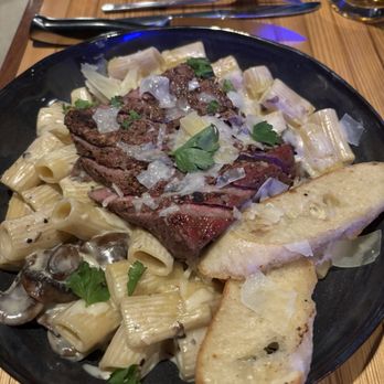 Drift On Pine - Steak rigatoni - American Near Me - La Porte, Indiana Drift On Pine - Steak rigatoni - American Near Me - La Porte, Indiana