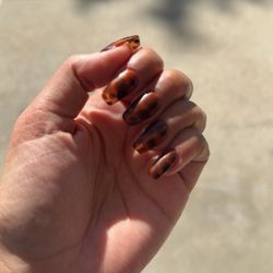 Paramount Nails & Spa