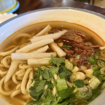 Magic Noodle - N3. Triple B / 红烧牛腩拉面 - Noodles Near Me - Overland Park, Kansas