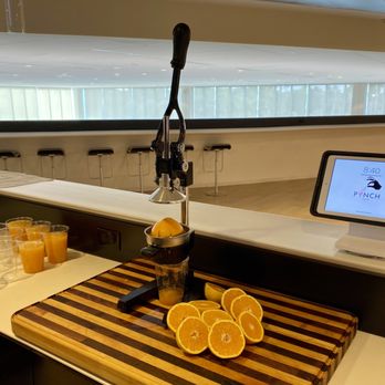 Pýnch Café - Freshly squeezed Orange Juice - Coffee & Tea Near Me - North Miami, Florida
