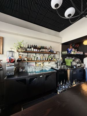 CAFE NIDO: Coffee & Books by null