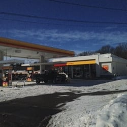Shell - Shell Gas Station -- 86 Main Street / Route 109, Medway                  Station & Storefront