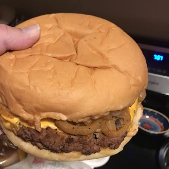 Fuddruckers - Burgers Near Me - Concord, California