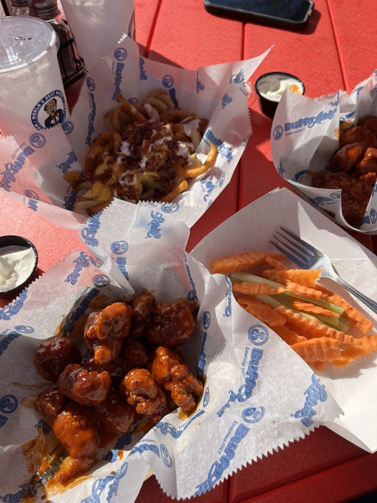 BUFFA LOUIES - Updated November 2024 - 29 Photos & 14 Reviews - 43 W ...