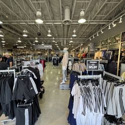 adidas Outlet Store Camarillo - Great selection of soccer gear