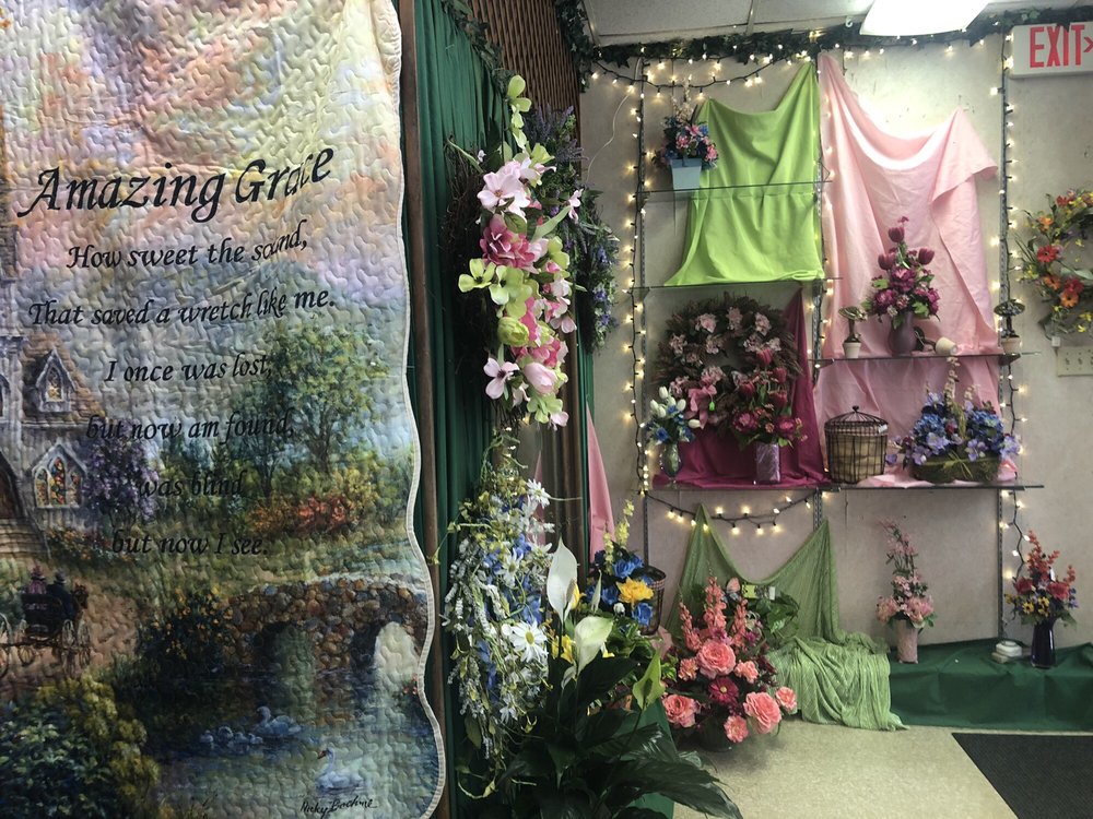 MINNICH FLORISTS Updated October 2024 412 Main Ave, Weston, West