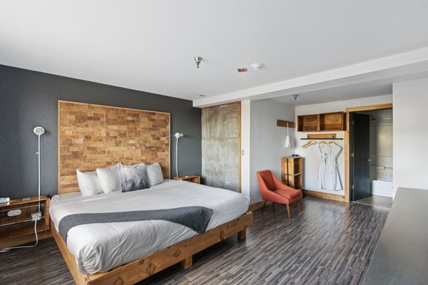 Adrift Hotel by null