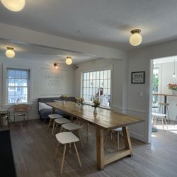 Dom's Coffee - Inside