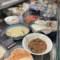 Mitsos Traiterie - Selection of foods