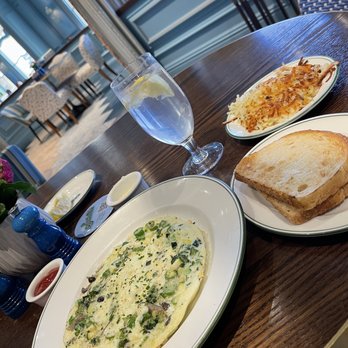 Sadelle's - Veggie omlette - Breakfast & Brunch Near Me - Las Vegas, Nevada