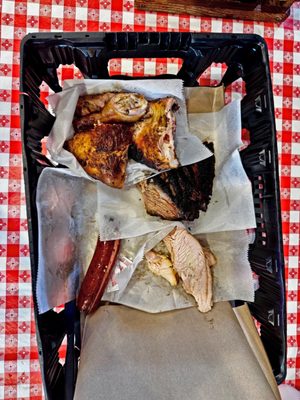 Rudy's "Country Store" and Bar-B-Q by null