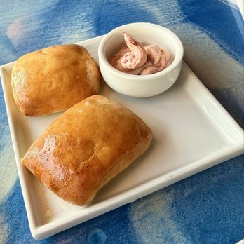 EVO Kitchen - Homemade bread and strawberry butter - American Near Me - Charlotte, North Carolina EVO Kitchen - Homemade bread and strawberry butter - American Near Me - Charlotte, North Carolina