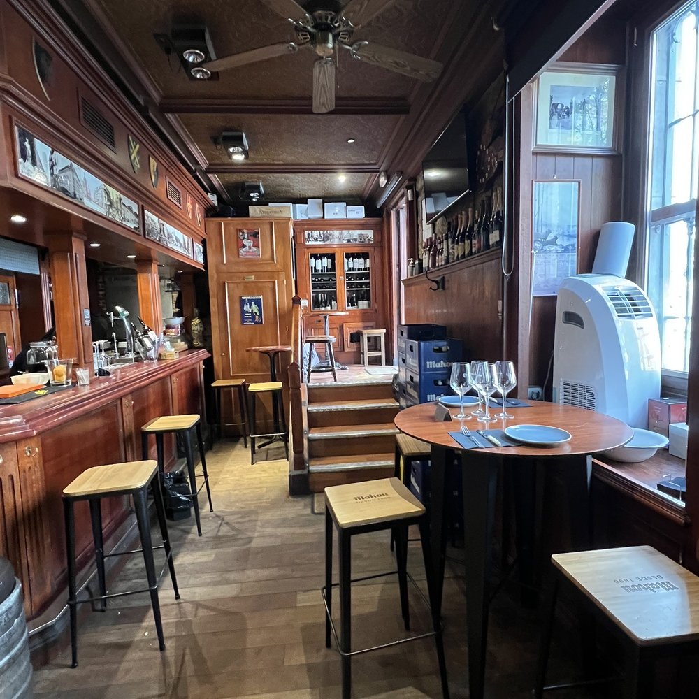 Taberna El Rincon de Jose - Tight space, but just perfect for the neighbourhood. - Tapas Bars Near Me - Madrid, M