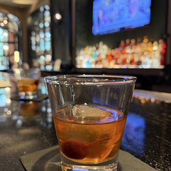 Luna Lux - Smoked Old Fashioned - Lounges Near Me - St. Petersburg, Florida Luna Lux - Smoked Old Fashioned - Lounges Near Me - St. Petersburg, Florida