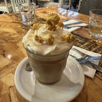 Eggspectation - Complexe Desjardins - Maple Lattle - Breakfast & Brunch Near Me - Montreal, Quebec