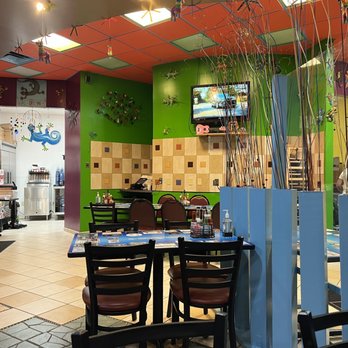 Mucho Buenos - the interior of a mexican restaurant - Mexican Near Me - Brunswick, Ohio