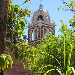 Museo de las Misiones Jesuíticas de Loreto - Mission church abuts the museum