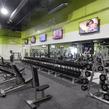 Kingston Collection - Fit Factory Weight room - Shopping Centers Near Me - Kingston, Massachusetts