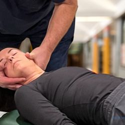 Go Chiro Mobile - Neck manipulation