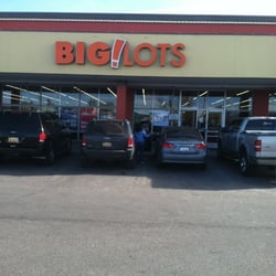 Big Lots - Front of store.