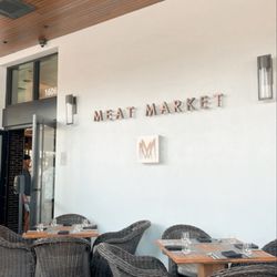 Meat Market Tampa - Outside seating
