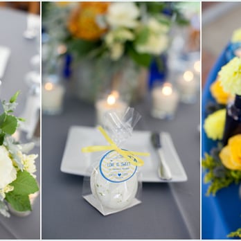 BotanicAllure - Wedding at Orfila Vineyards - floral arrangements: BotanicAllure, photo: Lisa Lain Photography, macaron: Confections by Nikki - Florists Near Me BotanicAllure - Wedding at Orfila Vineyards - floral arrangements: BotanicAllure, photo: Lisa Lain Photography, macaron: Confections by Nikki - Florists Near Me