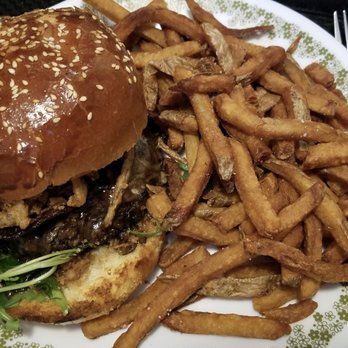 Moran's - Morans Burger with fries $14, AMAZING!!! INCREDIBLE!!! SOOO GOOD!!! Love it - Pubs Near Me - Hoboken, New Jersey