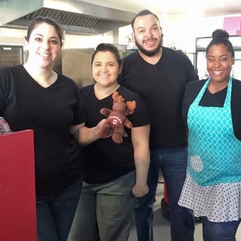 Twisted Sisters Bake Shop - A look at the people behind the bakery - Cupcakes Near Me - Fredericksburg, Texas