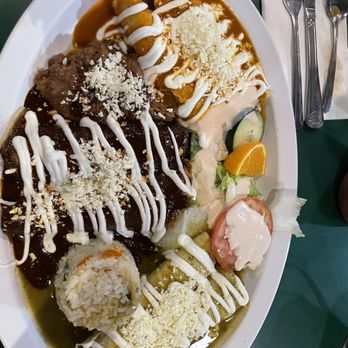 Super Antojitos de la calle 4ta - Popurrí de enchiladas - Mexican Near Me - Tijuana, BCN Super Antojitos de la calle 4ta - Popurrí de enchiladas - Mexican Near Me - Tijuana, BCN
