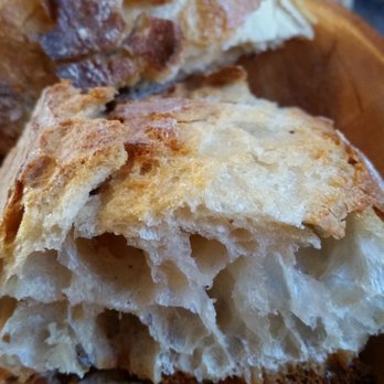 On Passe a Table - Fresh bread - Restaurants Near Me - Saint Géry, 46 On Passe a Table - Fresh bread - Restaurants Near Me - Saint Géry, 46