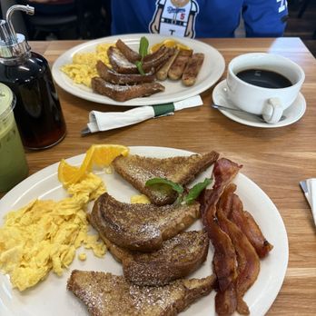LA Prime Caffe - French Toast Combo! - Breakfast & Brunch Near Me - Los Angeles, California LA Prime Caffe - French Toast Combo! - Breakfast & Brunch Near Me - Los Angeles, California