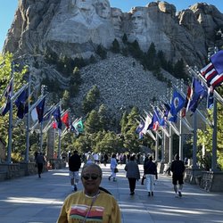 Starr Bus Charter & Tours - I'm at Mt Rushmore