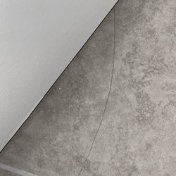 Massey Home Builders - Cracking tile and grout