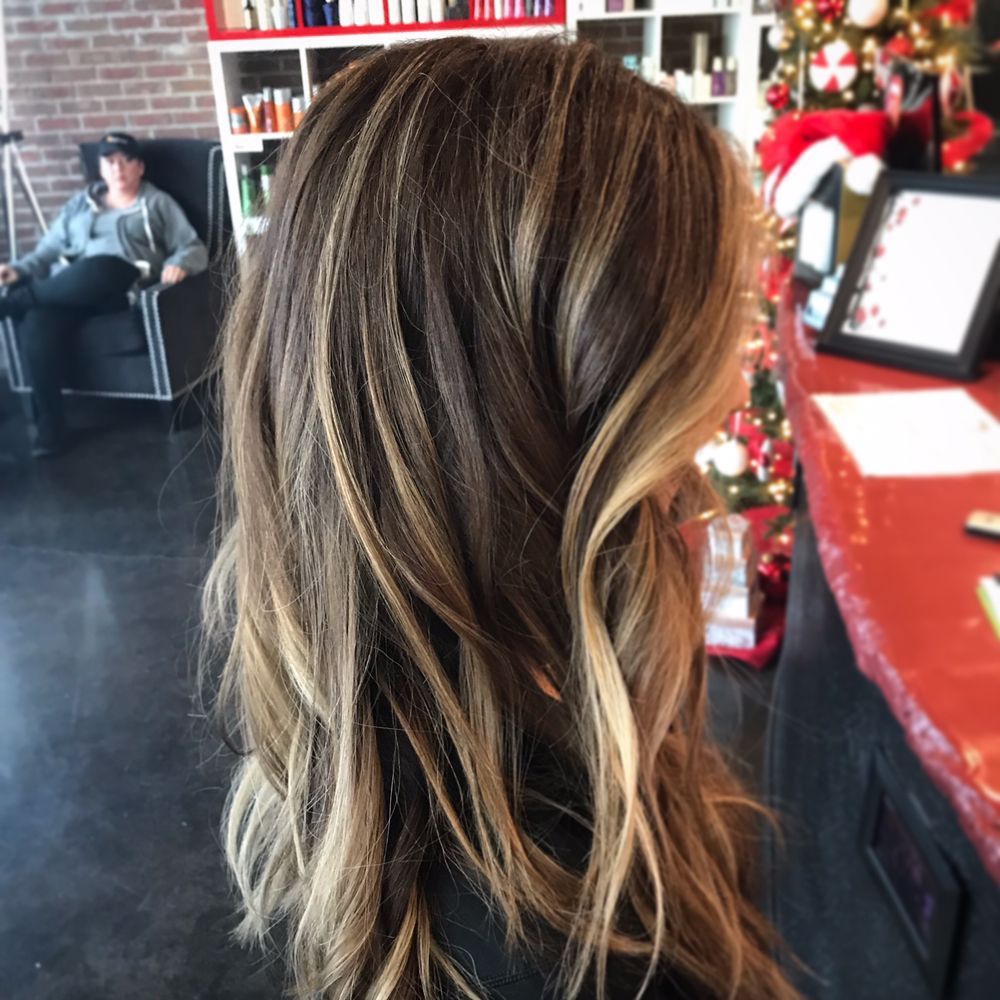 HEADLINES WEST 22 Photos Hair Salons 76 N McCulloch Blvd, Pueblo