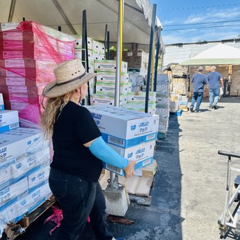 Vida-life Ministries - Friday distribution - Food Banks Near Me - Bloomington, California Vida-life Ministries - Friday distribution - Food Banks Near Me - Bloomington, California